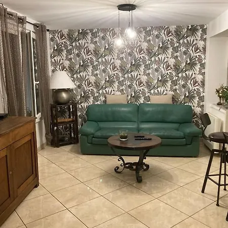 Agreable Maison Avec Jolie Terrasse Exterieure Apartment