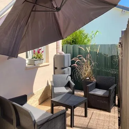 Apartamento Agreable Maison Avec Jolie Terrasse Exterieure *